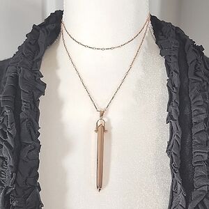 Stella and Dot Rebeld Pendant Rose Gold Tone Necklace.